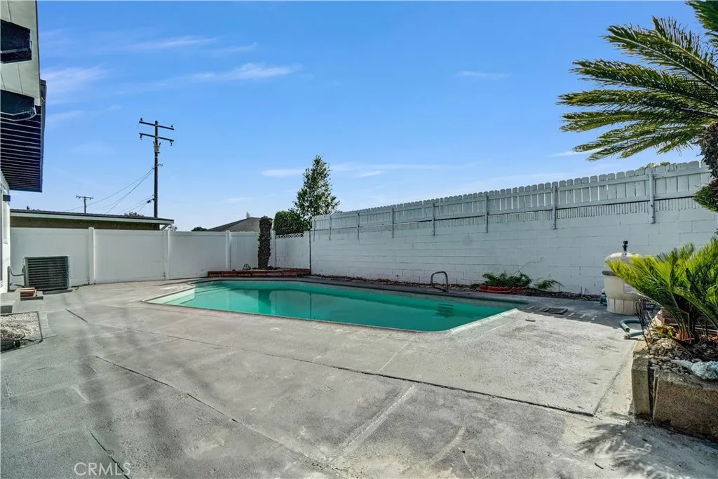 17919 Gard Avenue, Artesia, California 90701 home-pic-25